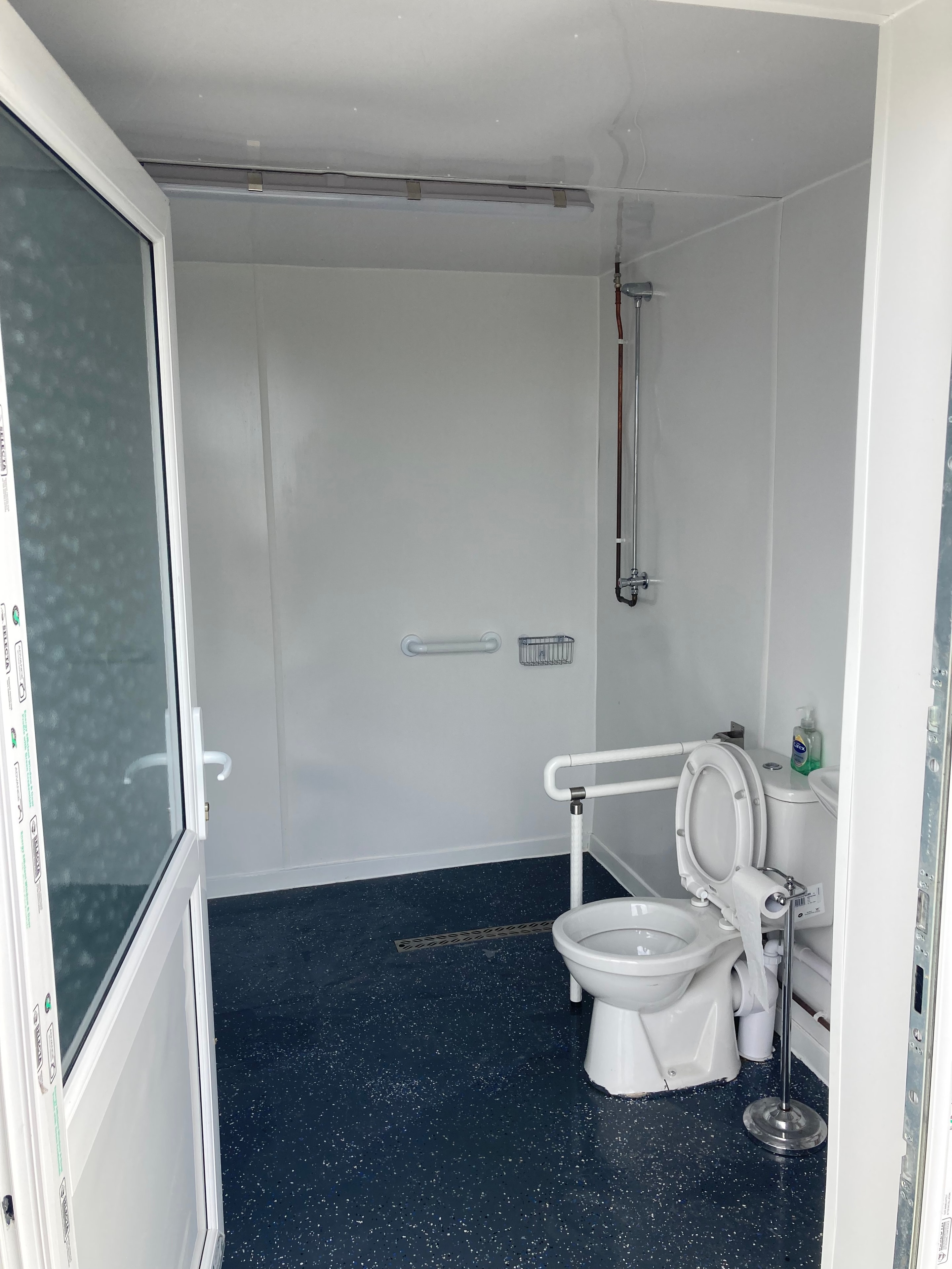 Clean shower and toilet facilities